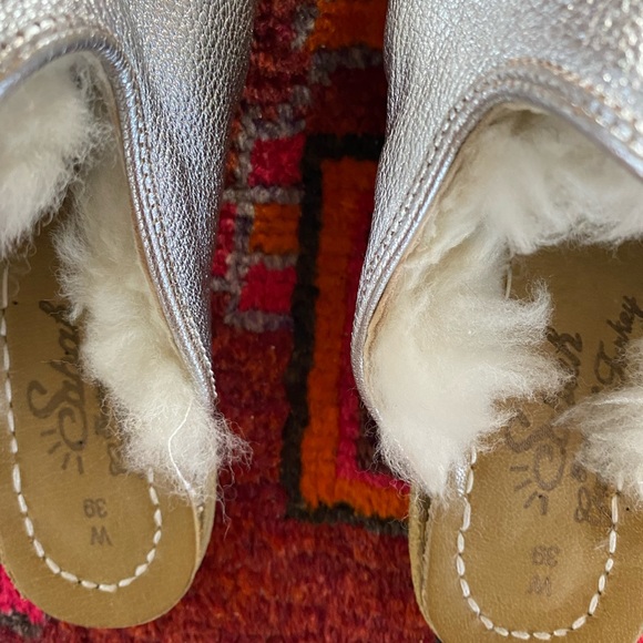 Sabah Babas Shearling Silver Metallic Size 39 - Picture 3 of 3